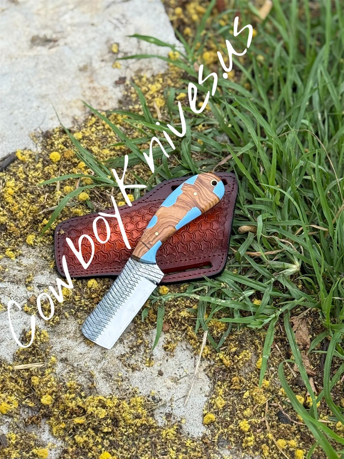 3" Blade Bull Cutter with Wood-Epoxy Resin Hybrid Handle