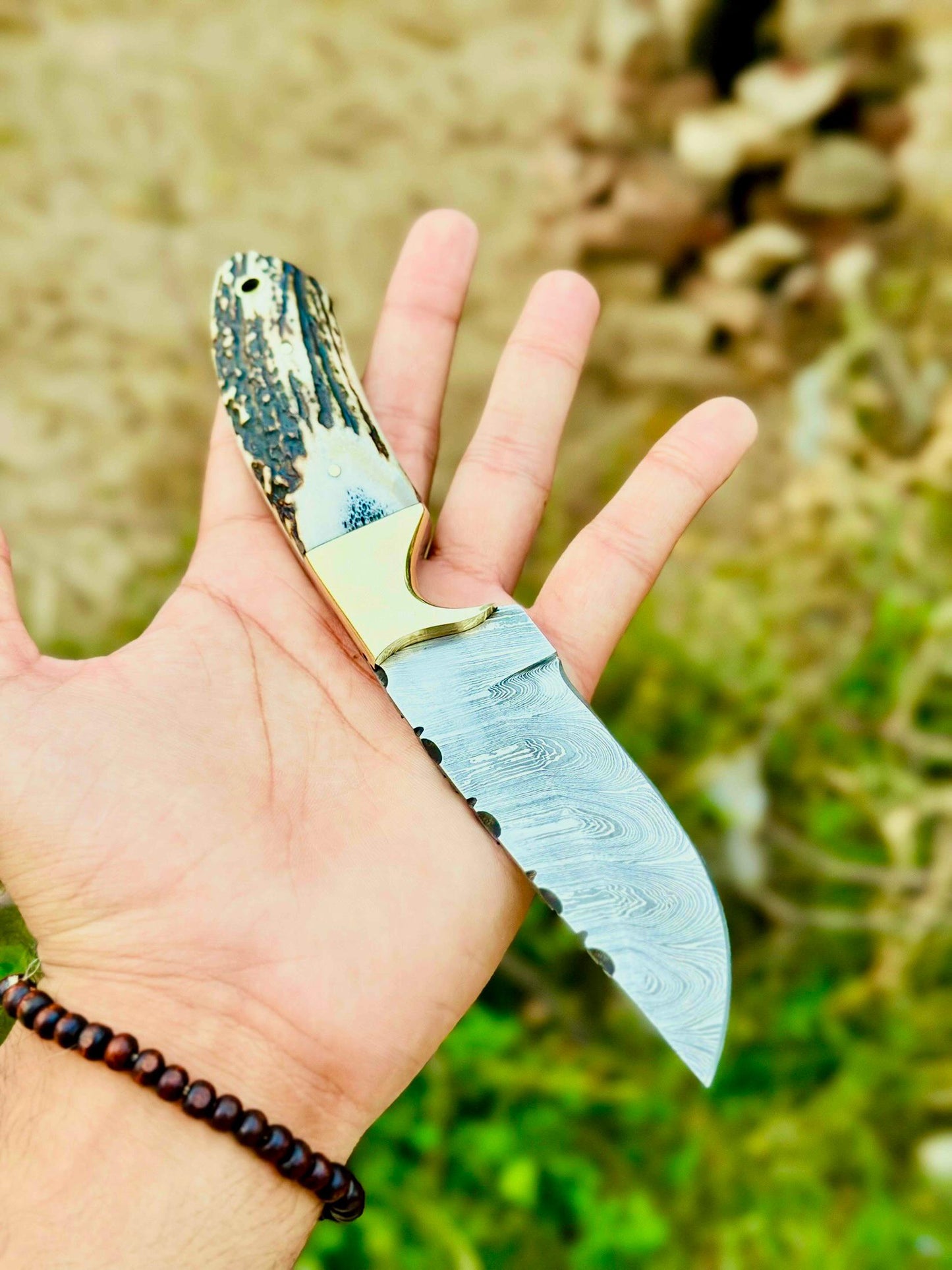 Knife in a Belt – 8.5" Damascus Steel Blade, Antler Horn Handle & Horizontal Leather Sheath
