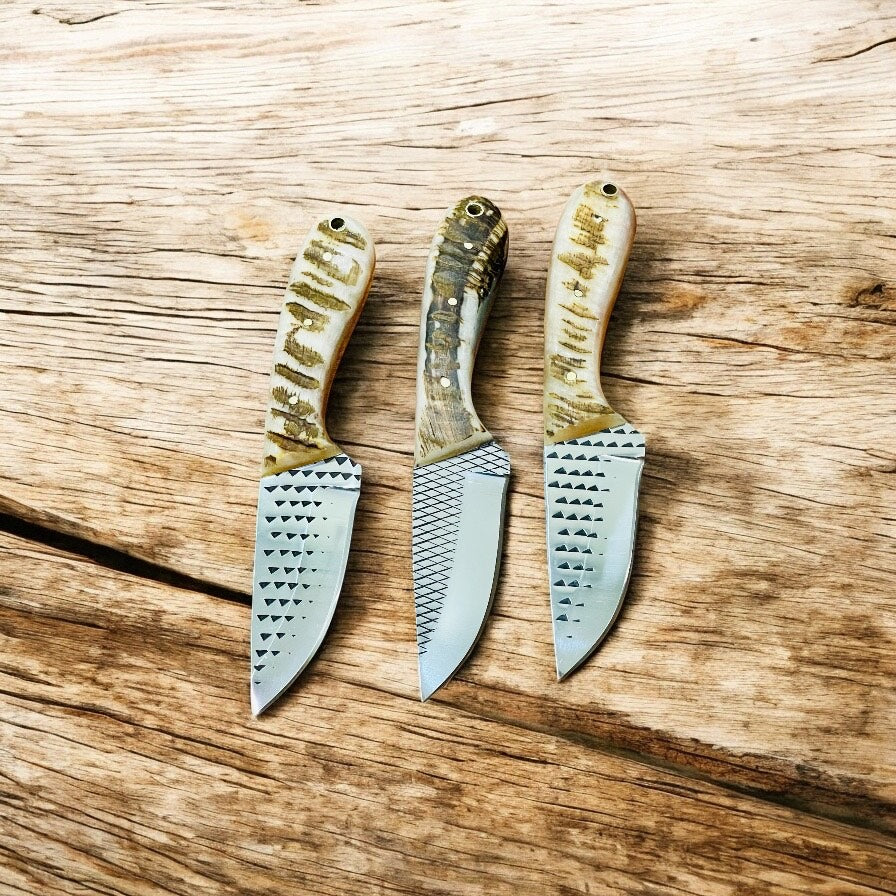 Cowboy Knives – Rasp File Steel Blade, Ram Horn Handle, 7"
