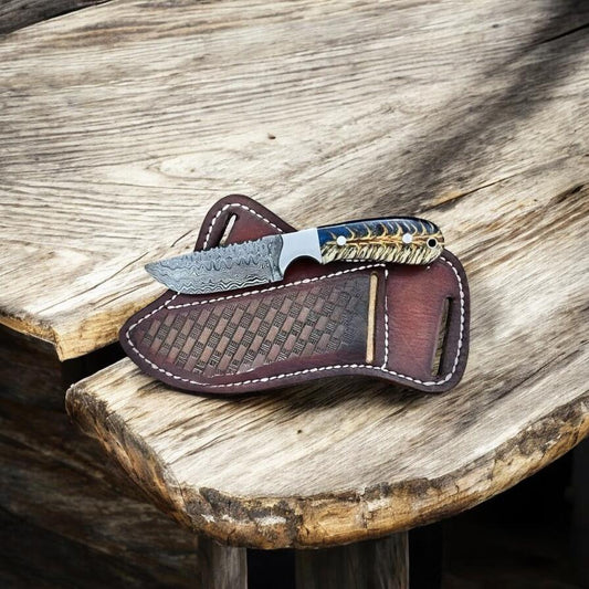 Cowboy Knife – Damascus Blade, Pinecone Handle, Pancake Sheath