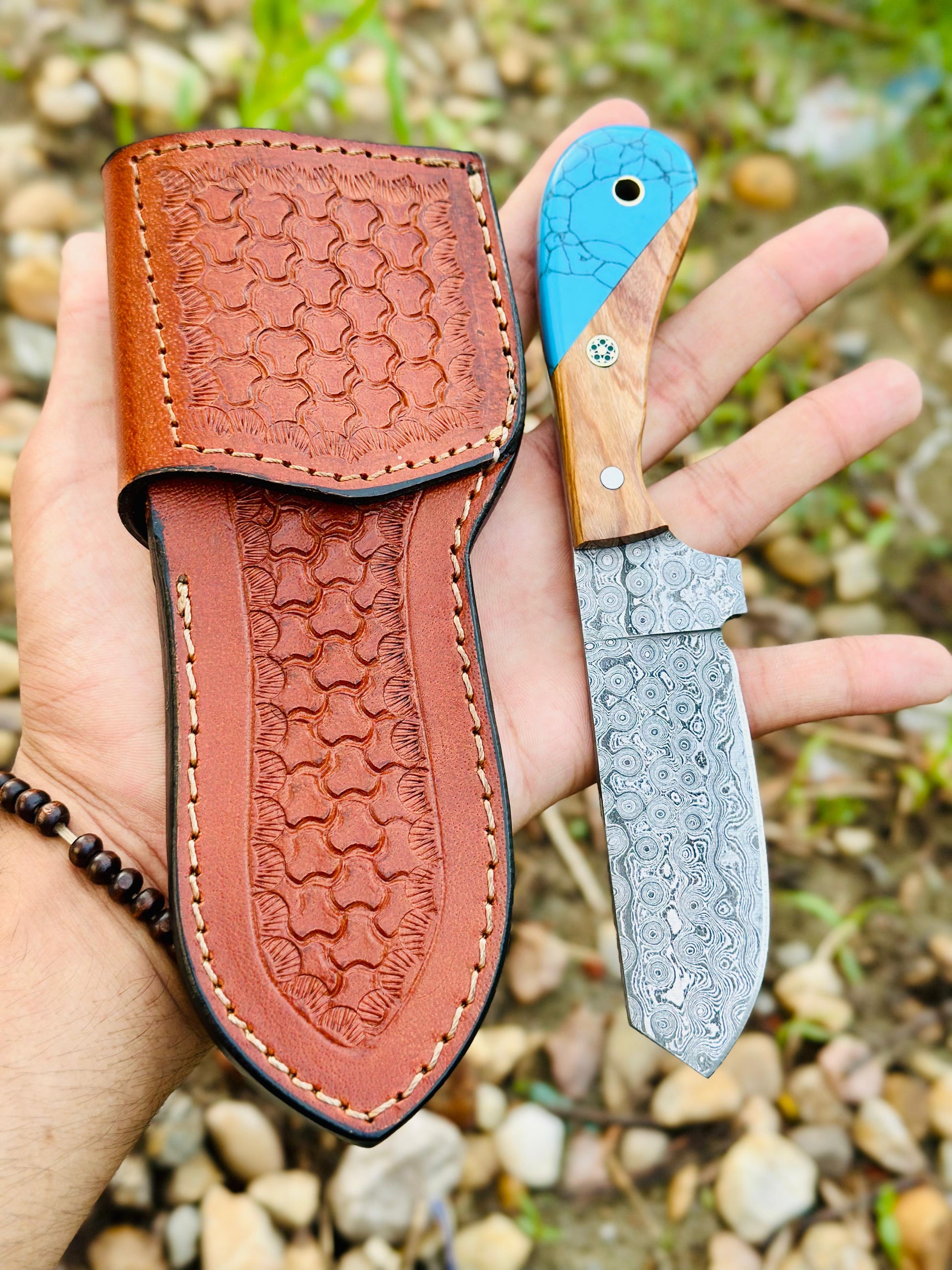 Cross Draw Knife – Damascus Steel Blade, Wood & Turquoise Handle, 8"