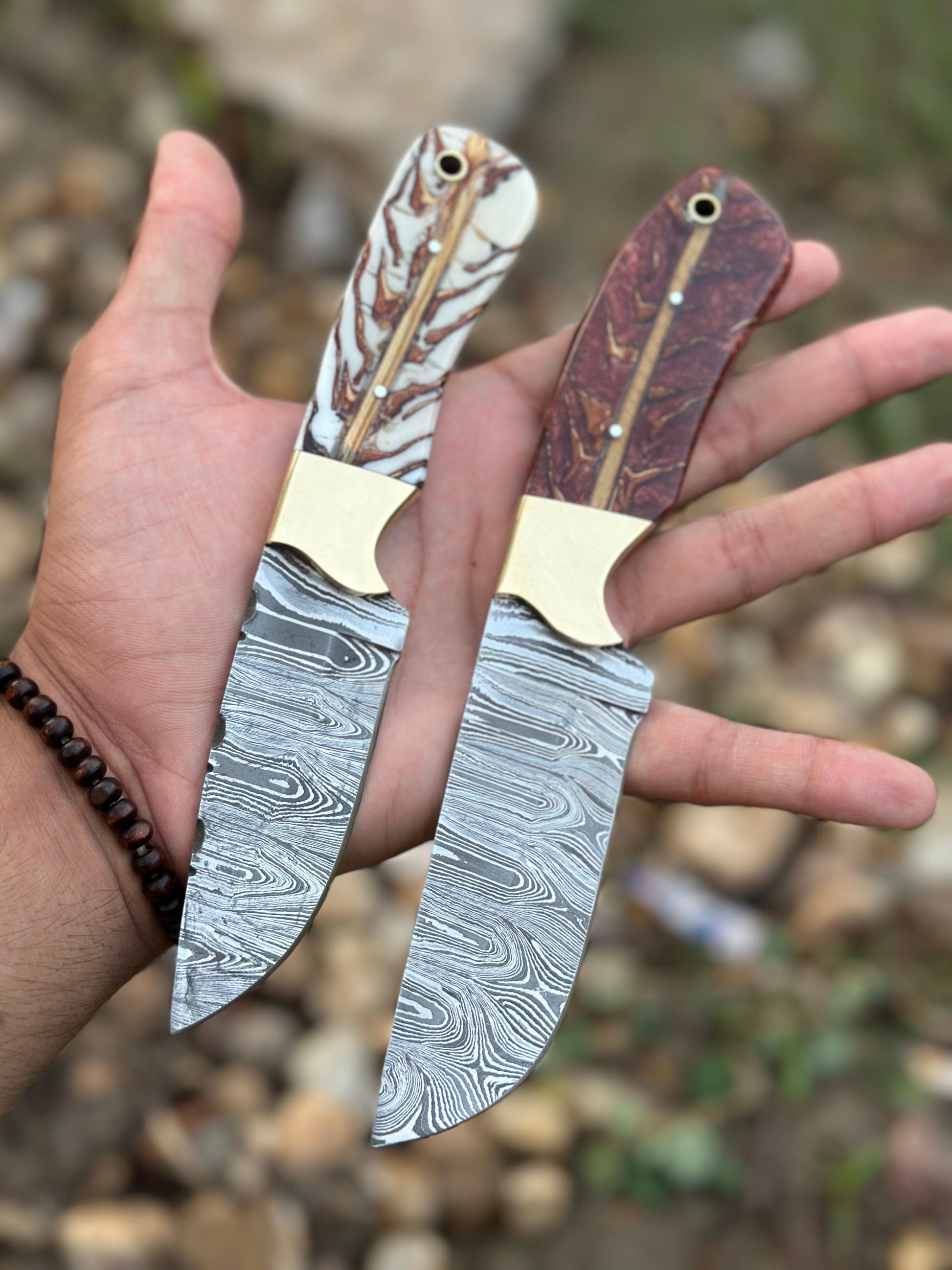 Belt Knives – Damascus Steel Blade, Pinecone Resin Handle, Brass Bolster, 8"